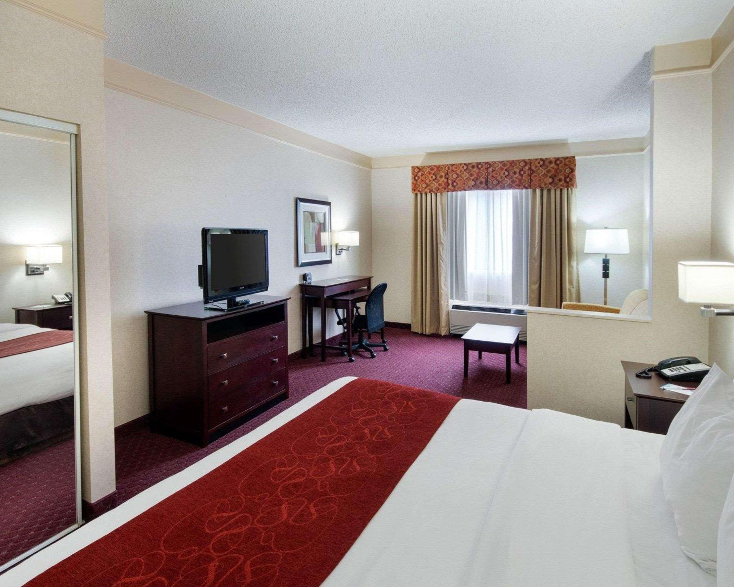 Comfort Suites Parkersburg South Mineral Wells Extérieur photo