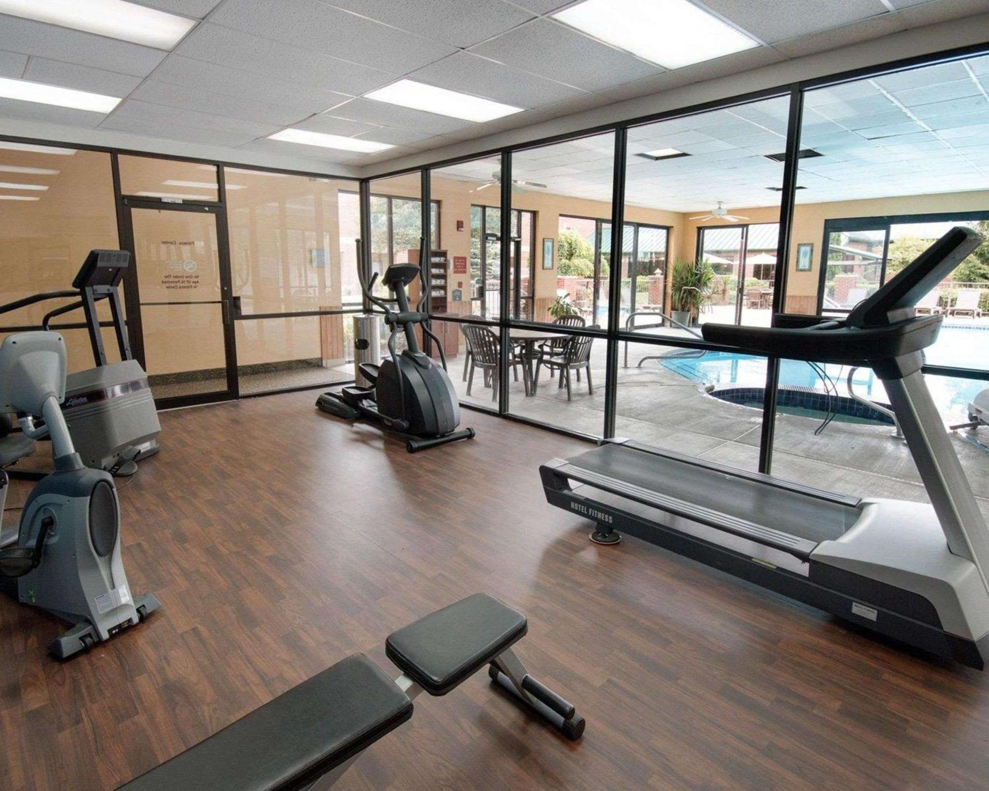 Comfort Suites Parkersburg South Mineral Wells Extérieur photo